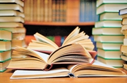 نمایشگاه کتب اهدایی در کتابخانه دانشکده پیراپزشکی برپا شد
